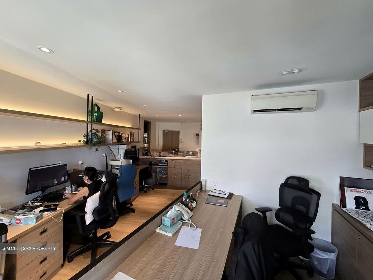 Tank Road (D9), Office #533103141